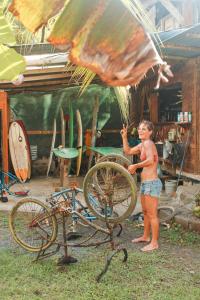 Tetamu yang menginap di Rustic Cabin in Pavones surf brake