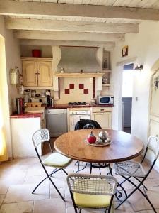 Nhà bếp/bếp nhỏ tại Maison conviviale à Albi avec parking privé +10 ảnh