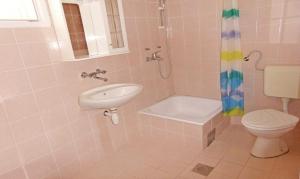 Koupelna v ubytování Vis Mirja Apartment 2