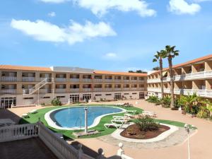 The swimming pool at or close to Charming Studio in Costa del Silencio, 45 m², Near Pool