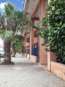 Το κτήριο όπου στεγάζεται  το διαμέρισμα