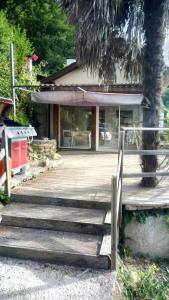 Gallery image of Maison de charme à Gan avec vue sur la montagne in Gan