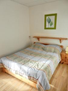 Postel nebo postele na pokoji v ubytování Appartement spacieux à Allevard - 68 m² avec vue montagne