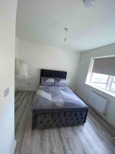 Foto dalla galleria di Luxury 3 bedroom home Newbridge - 25 minute Direct train to Dublin City a Newbridge