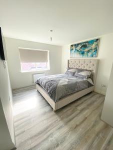 Foto dalla galleria di Luxury 3 bedroom home Newbridge - 25 minute Direct train to Dublin City a Newbridge Altre 6 foto