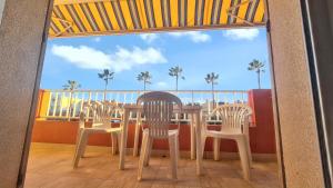 Balkón alebo terasa v ubytovaní Studio confortable à Hyères 22 m² + Terrasse C