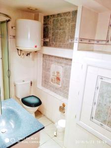 Łazienka w obiekcie Appartement cosy à Alfortville - 30 m² - Jardin privé