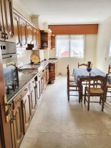 Η κουζίνα ή μικρή κουζίνα στο Comfortable apartment in Vivero with balcony