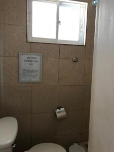 Bilik mandi di Cabañas Brisas del Mar Los Molles +8 gambar