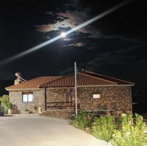Budova, kde se apartmán nachází + 10 fotografií