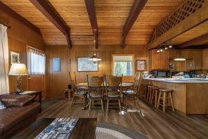 Gambar di galeri bagi Elk Country Cabin di Packwood