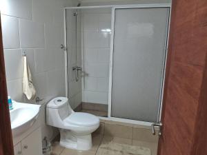 Bilik mandi di Departamento Los Carrera Centro