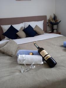 Ένα ή περισσότερα κρεβάτια σε δωμάτιο στο Apartman Mijate +18 φωτογραφίες