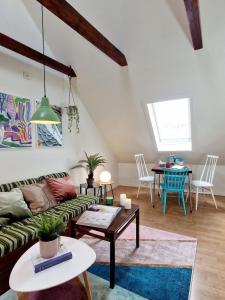 Χώρος καθιστικού στο Top Floor Close to Grieg Hall and Town Square