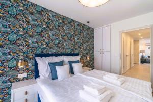 Posteľ alebo postele v izbe v ubytovaní Balaton Bliss Lakeside Apartment