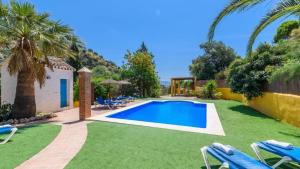 Swimmingpoolen hos eller tæt på Casa Rural La teja (Caminito del Rey)