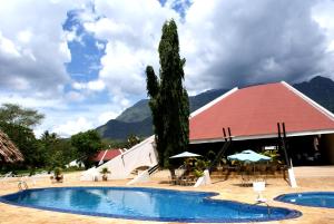 Swimmingpoolen hos eller tæt på Morogoro Hotel