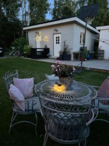 Gallery image of Charmig liten stuga i Södertälje/ Kungsdalen in Södertälje