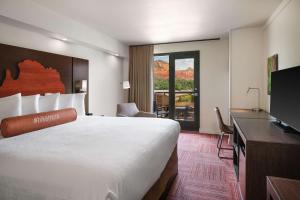Μια τηλεόραση ή/και κέντρο ψυχαγωγίας στο Aiden by Best Western Sedona