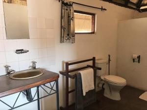 Phòng tắm tại River Range Camp