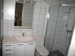 Bilik mandi di "Butikken" - Zeecabines