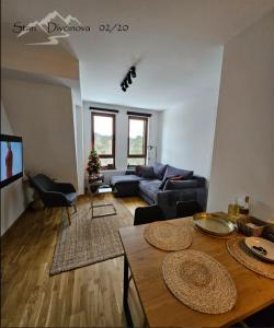 Area soggiorno di Divcinova - Apartman Gorski
