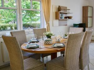 Posezení v ubytování Family and dog Hafenblick