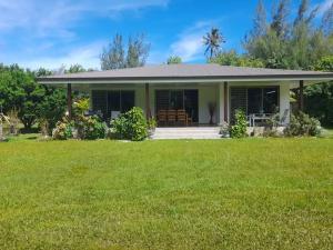 Κήπος έξω από το Tubuai Fare Hivanui