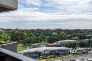 Зображення з фотогалереї помешкання Panoramic View - Albert Park Lake & Shrine Views у Мельбурні