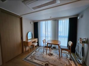 Posezení v ubytování #Elbon The Stay