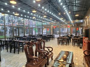 Restaurace v ubytování Van Anh Hotel - Restaurant