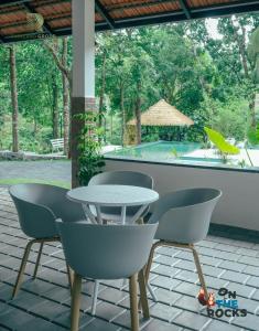 Athirapilly Ontherocks外面的花园