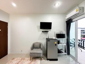 Kuchyň nebo kuchyňský kout v ubytování Room for rent Phuket sweet home Soi ta-iad