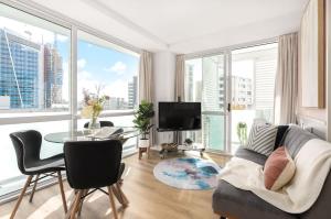 Gallery image of Tasteful Luxury Modern 2BR with Aircon in the City Next to Albert Park in Auckland