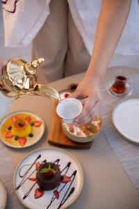 Makanan di atau berdekatan resort