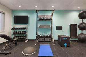 Fitness centrum a/nebo fitness zařízení v ubytování Tru By Hilton Lodi