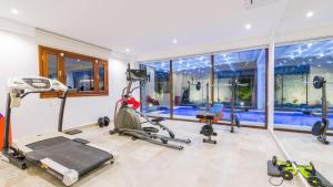 Fitness centrum a/nebo fitness zařízení v ubytování Kalkan 4 Bedroom Luxury Villa 1210