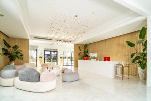 Ruang duduk di Ramlah Resort Sealine Beach