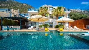 Bazén v ubytování Kalkan 5 Bedroom Villa 1684 nebo v jeho okolí