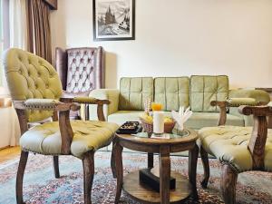 The Walnut Creek Pahalgam的休息区