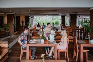 Hosté ubytování The Kirana Canggu Hotel