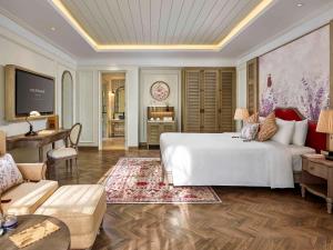 TV a/nebo společenská místnost v ubytování Mercure Dalat Resort