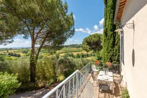 En balkon eller terrasse på Villa Caselunghe exclusive