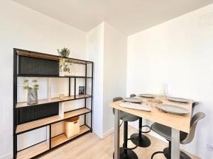 Fotografie z fotogalerie ubytování Le Reflet Doré - Familial - Spacieux - Central v destinaci Mont-de-Marsan