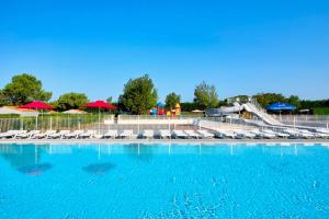Πισίνα στο ή κοντά στο Domaine Résidentiel de Plein Air Les Ilates