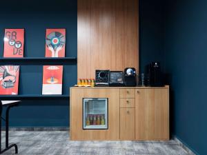 Kuchyň nebo kuchyňský kout v ubytování ibis Styles Nancy Centre Gare