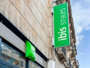 Certifikát, hodnocení, plakát nebo jiný dokument vystavený v ubytování ibis Styles Nancy Centre Gare