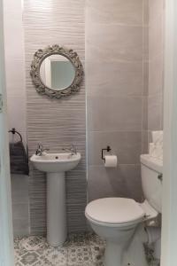 Kupatilo u objektu Glancys Accomadation