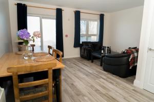 Posezení v ubytování Glancys Accomadation + 36 fotografií