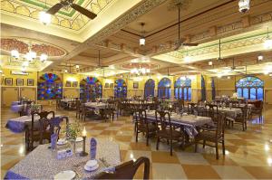 Restaurace v ubytování Welcomhotel by ITC Hotels, Fort & Dunes, Khimsar